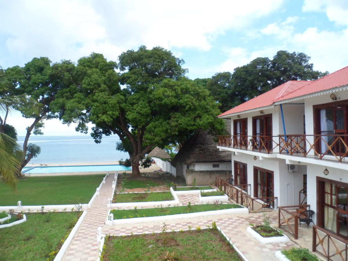 Amaan Ocean Hotel Kihinani Bububu ภายนอก รูปภาพ