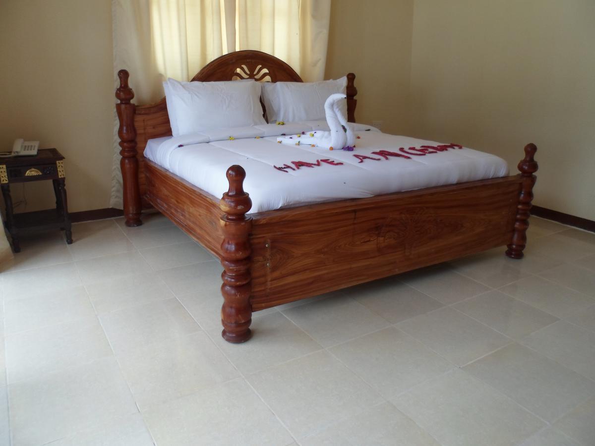 Amaan Ocean Hotel Kihinani Bububu ภายนอก รูปภาพ