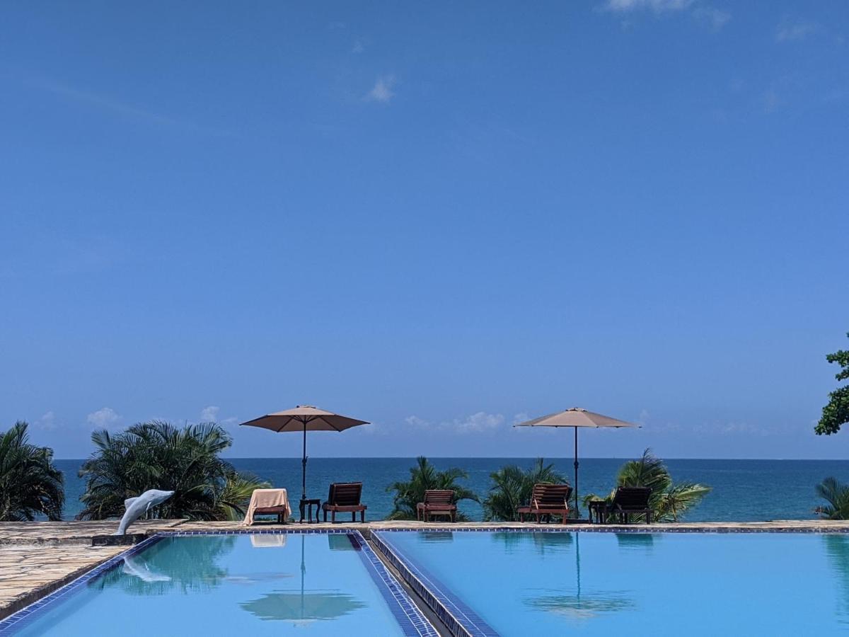 Amaan Ocean Hotel Kihinani Bububu ภายนอก รูปภาพ