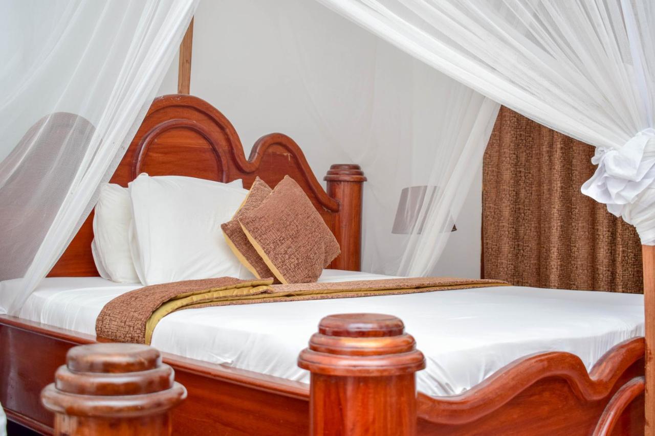 Amaan Ocean Hotel Kihinani Bububu ภายนอก รูปภาพ
