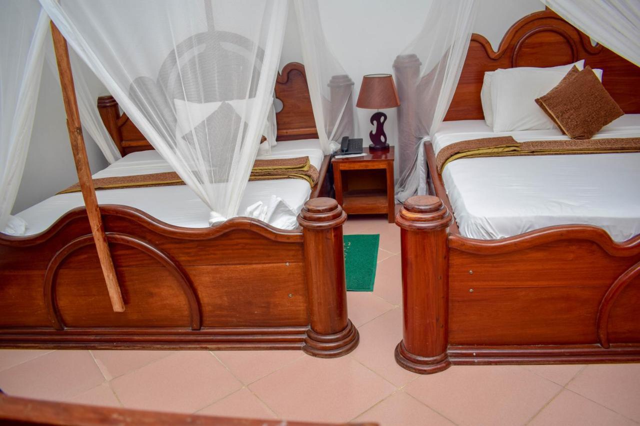 Amaan Ocean Hotel Kihinani Bububu ภายนอก รูปภาพ