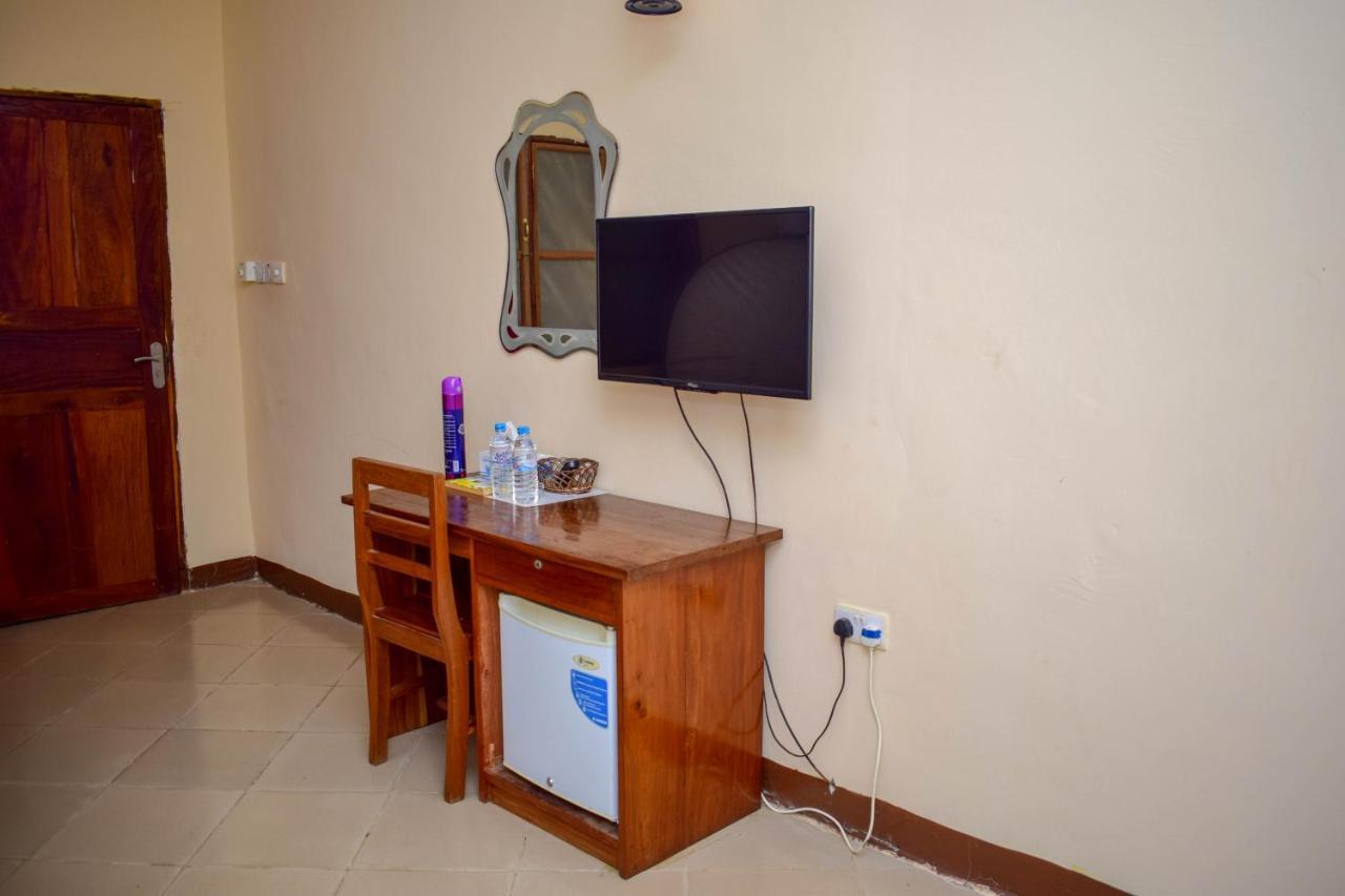 Amaan Ocean Hotel Kihinani Bububu ภายนอก รูปภาพ