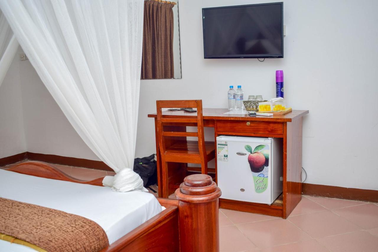 Amaan Ocean Hotel Kihinani Bububu ภายนอก รูปภาพ
